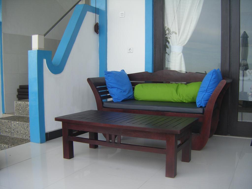De Adema Guesthouse Amed  Exterior photo
