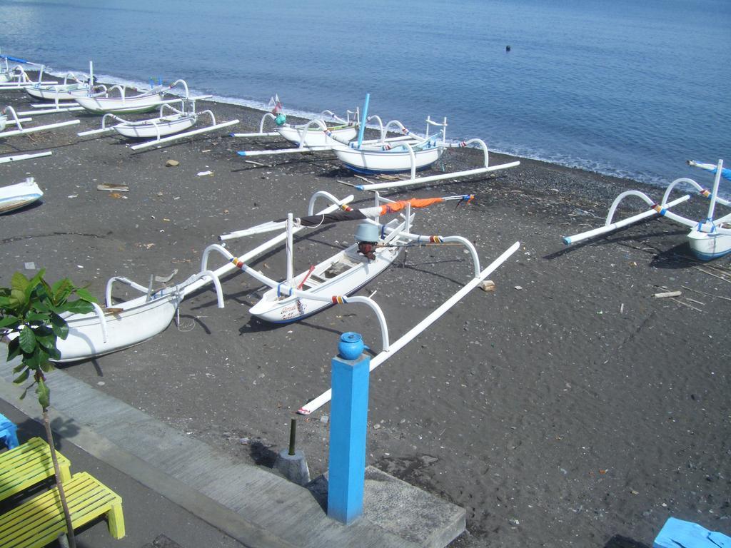 De Adema Guesthouse Amed  Exterior photo